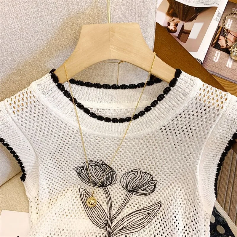 Summer Knitting Hollow Tank Tops Women Camisole Korean Fashion Flowers Luxury Designer Sleeveless Top Slim Fit Women Clothes