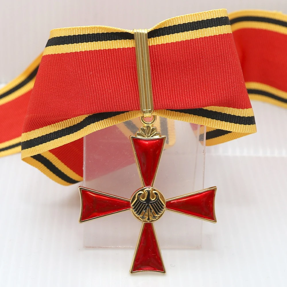 

Командир Федеральный Крест Федеральной Республики Германии Красный Крест Орел Подвеска на Шею Лента Медаль Булавки Коллекция Ремесла