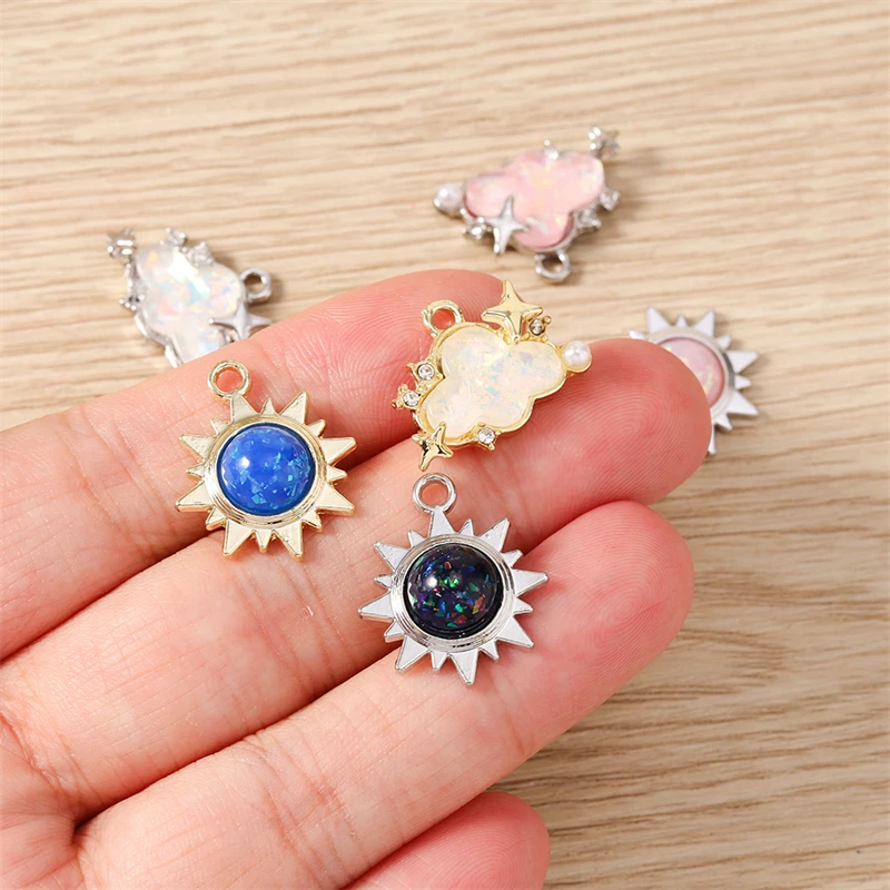 5 Stück niedliche, gemischte Metallanhänger in Form von Sonne und Wolken zum Basteln von Schmuck, Halsketten, Ohrringen, Armbändern und für DIY-Handarbeiten. – Detail 2