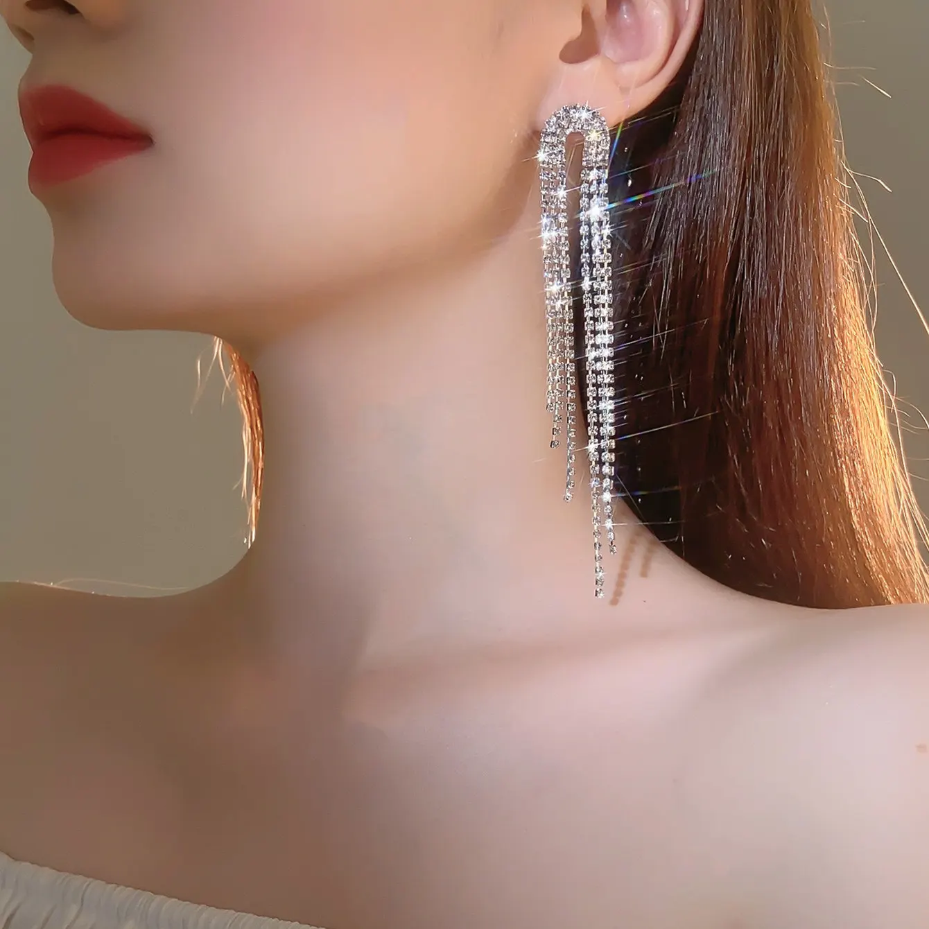 2022 Fashion Crystal Long Earrings for Women Jewelry Silver Color Rhinestone Wedding Party Dangle Earrings Brides Gifts