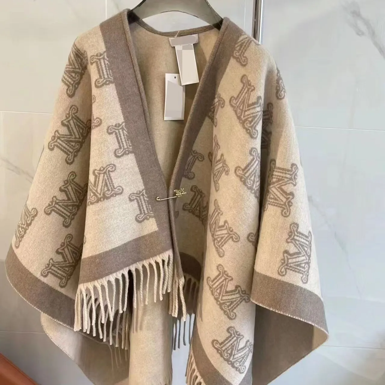 

Autumn and winter new style, large double-sided wool split cape, popular travel warm shawl, cashmere cape