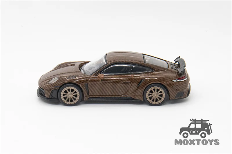 Pop Race 1:64 992 STINGER GTR CARBON EDITION BROWN Diecast Model Car