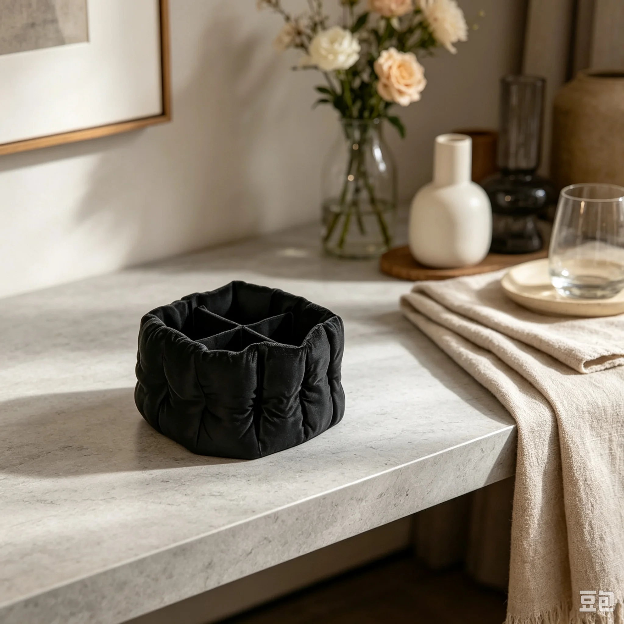 Modern Quilted Desktop Storage Caddy 3D‑Printed, Plastic Soft‑Grid Divided Organizer, Tabletop Container for Small Accessories