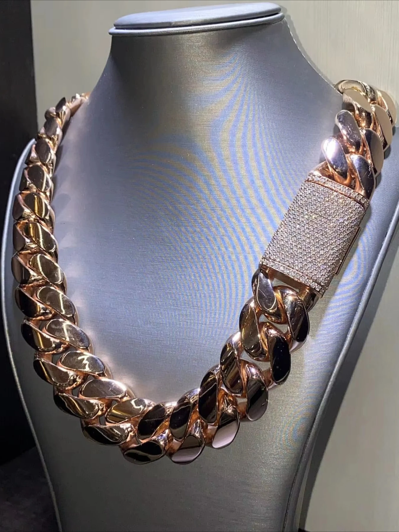 22mm thick heavyduty Cuban neck chain,thickened multisize long-last shiny,classic wide chain version creates hiphop atmosphere