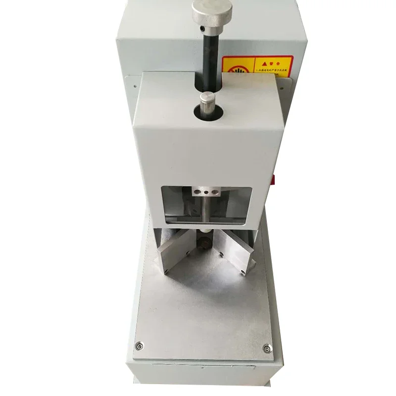 

Тяжелая электрическая машина для резки бумажных карточек из ПВХ с круглыми углами