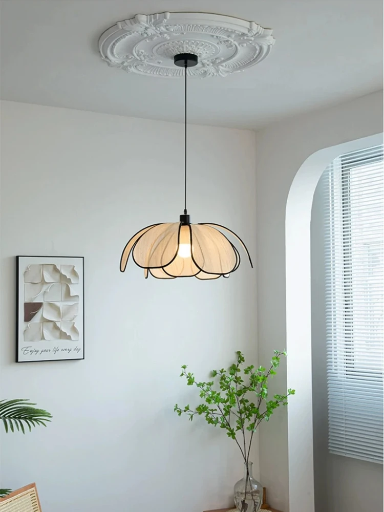 Imagem -06 - Nordic Petal Led Pendant Lights Wabi Sabi Chandelier For Living Room Quarto Cozinha Estilo Creme Lâmpada Minimalista