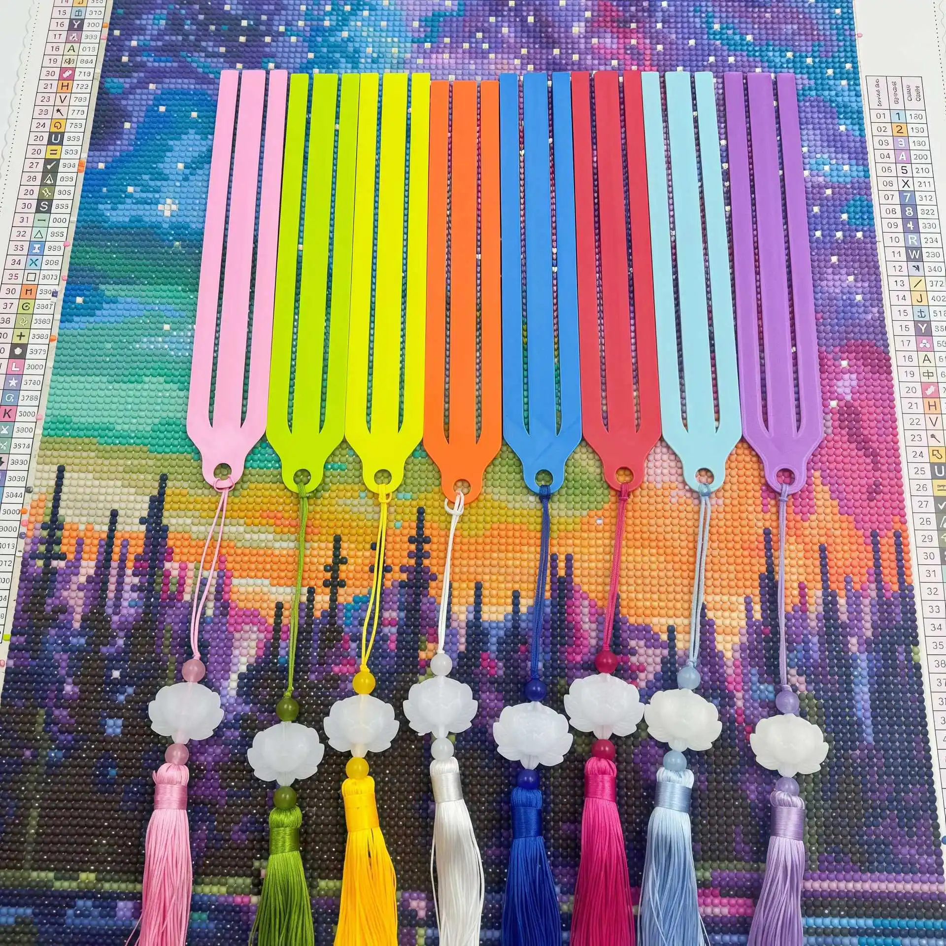 Diamond Painting Tools, Rulers, Tassel Bookmarks: Essential Handicrafts, Perfect Holiday Gifts For Family & Friends.