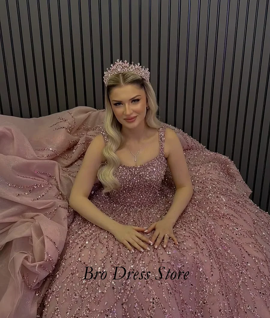 Customzied Luxury Pink Sparkly Ball Gown Wedding Dress Sleeveless Beaded Princess Bridal Gown Vestido De Novia