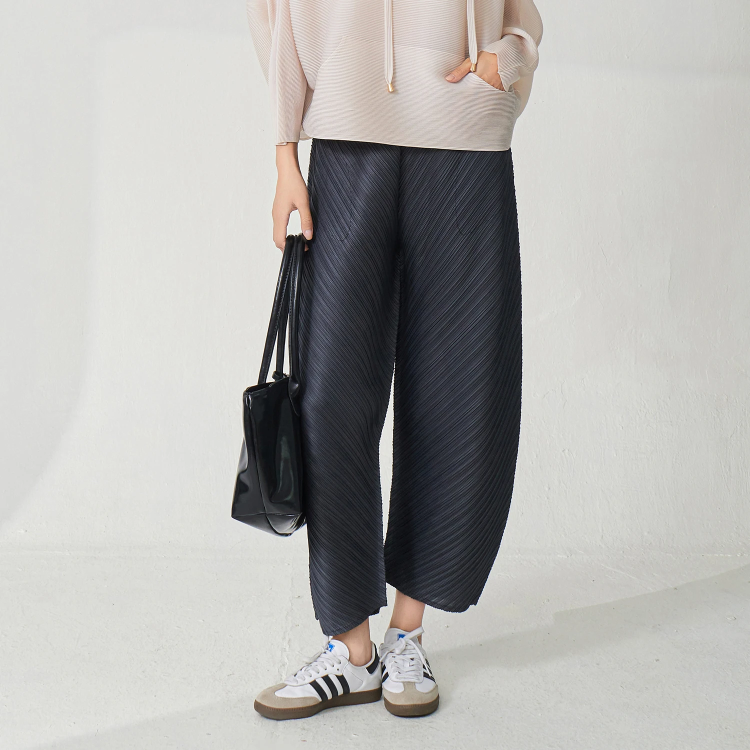 Direct From the Factory Women's Fashion Pants Solid Color Free Size Casual Pants Miyake Pleated Pants