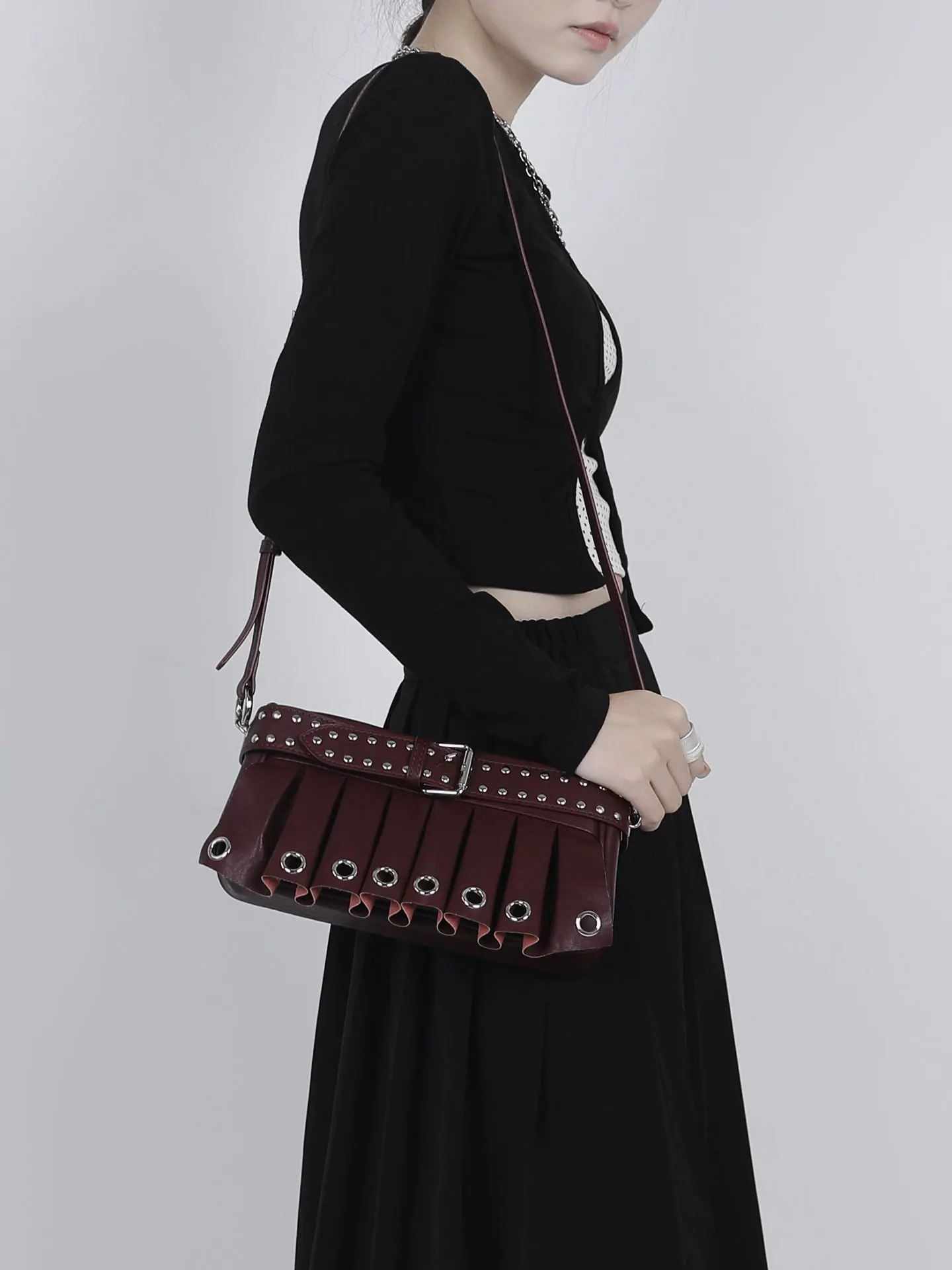Wood River Card Original Korean Style Retro Underarm French Bread Bag Rivet Punk Motorcycle Feel Crossbody Bag New 2026