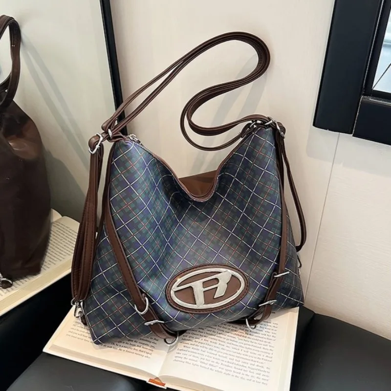 

Ladies Casual Shoulder Bag Relaxed Design For Weekend Activities And Informal Gatherings Comfortable Style