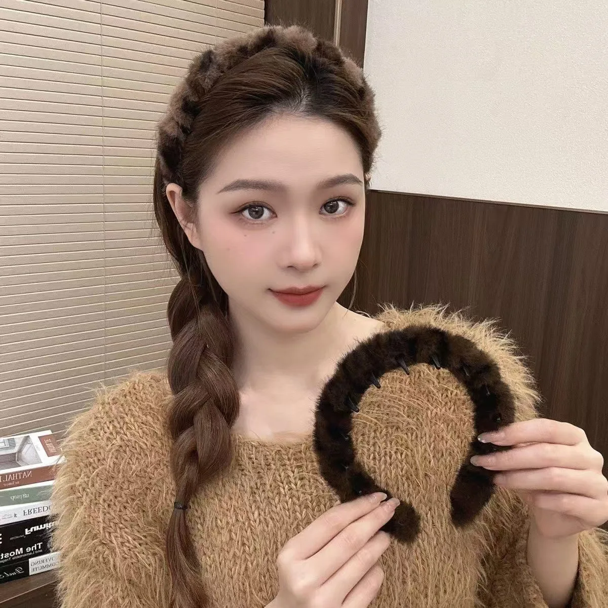 Anti-Slip Hairband Plush Leopard Print Hairband High Crown Hair Clip Anti-Slip Christmas Headband For Washing Face Face Mask Use