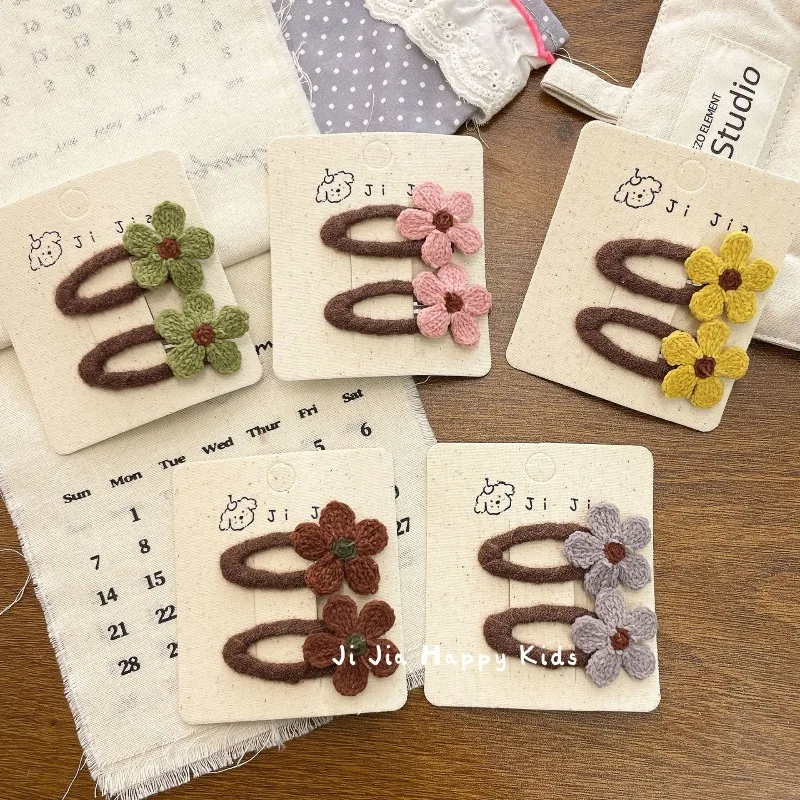 2pcs/set Hand-Knitted Triangle Hair Clips Floral Yarn BB Clips for Girls Autumn Winter Baby Hair Accessories Soft Fringe Clips