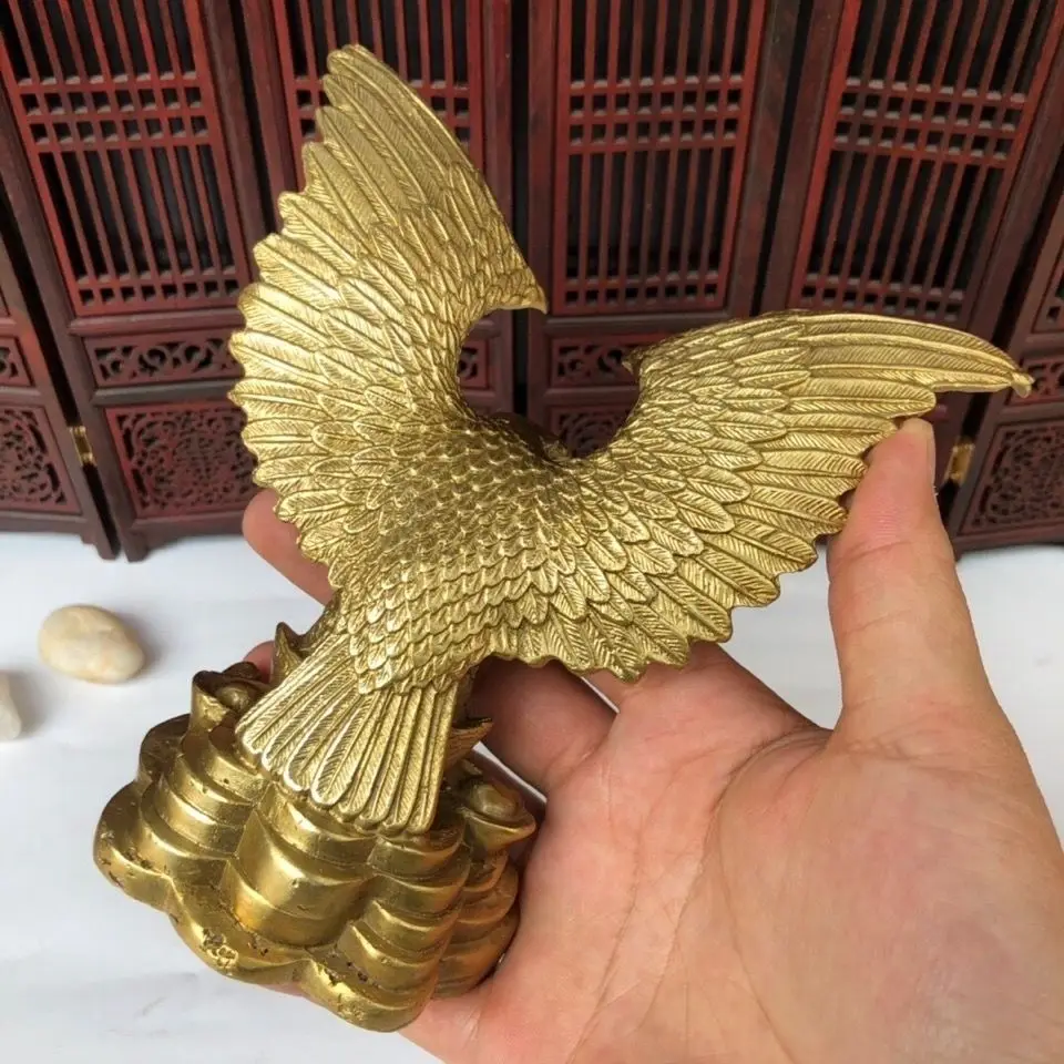 Soaring coin eagle Statue Sculpture Figurines Home Garden Decoration Statues For House ﻿