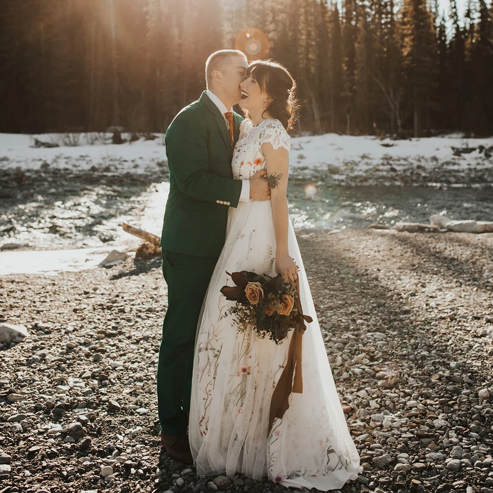 Mangas casquillo bordado tul vestido de novia colorido ilusión personalizada una línea botones recorte encaje Maxi Elopement vestidos de novia