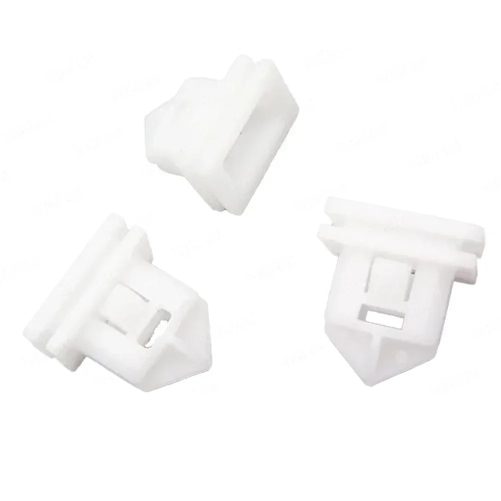 5pcs Rocker Molding Clips Doorstep Moulding Clip For Volvo C30 S40 V50 S80 V70 8678010,31214496,82434496,C60446