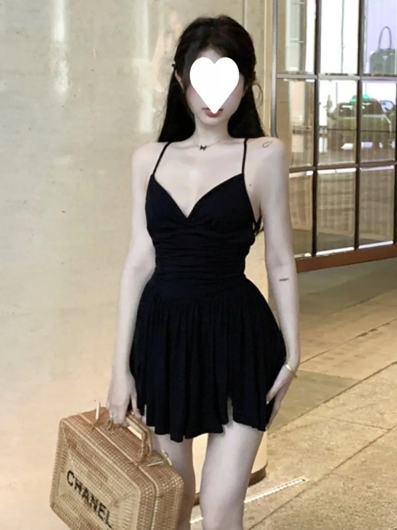 

Pure desire sweet and spicy girl sexy backless V-neck hanging neck suspender dress female Hepburn style small black dress 0WHA