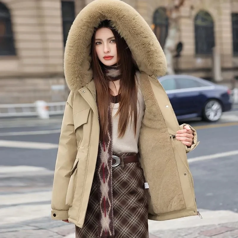 Ladies' Addensare Parker 2025 Nuovo Inverno Peluche Giù Giacca di cotone Temperamento delle donne di fascia alta Moda Cappotto caldo con cappuccio a prova di freddo