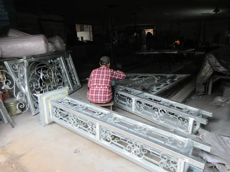 Wholesale Wrought Iron Driveway Gate Luxury Patio Power Coated Fence Railing Handrail Wrought Iron Gate China