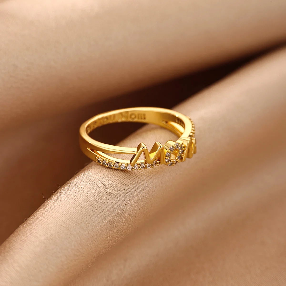 Zircon MOM Letter Crystal Band Rings For Women Gold Color Stainless Steel MOM Letter Ring Mother's Day Christmas Jewelry Gift
