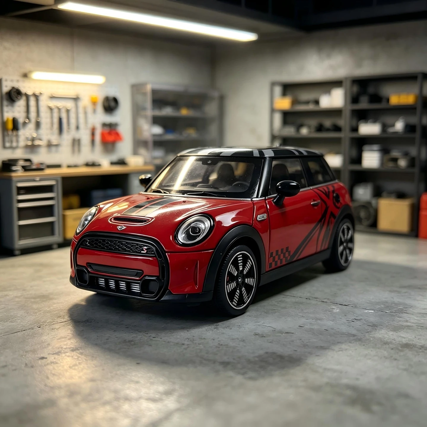 1:24 simulation BMW mini COOPER S alloy car model, doors and engine hood, trunk can be opened with sound and light gifts