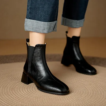 Brand British Style Women Ankle Boots Round Toe Block Heels 4.5cm Slip On Casual Daily Chelsea Bota Big Size 44 45 46