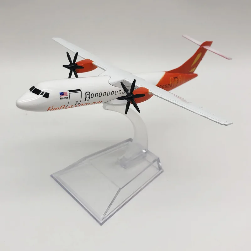 16CM 1:400 Model Diecast Alloy Airplane Air ATR-72 Malaysia Firefly Propeller Airline Display Toys Model With Stand Display Fans