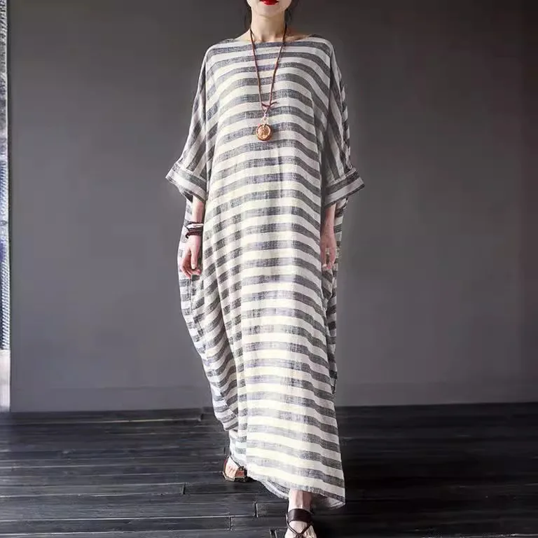 

2025 Autumn Women's New Striped Print Loose Fashionable Casual Round Neck Dress Women's Outdoor Vacation Style Temperament Dress