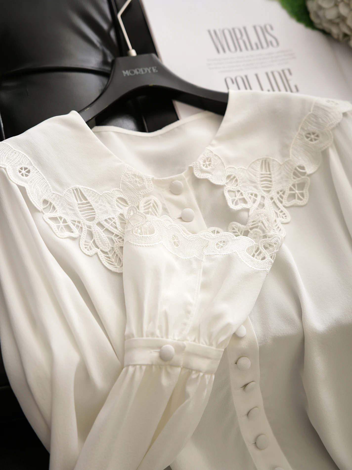 

Ele Yet Playful 00% Silk Doll Collar Lace Embroidery Bell Sve irt Original Design Straight Cut Long Sve...