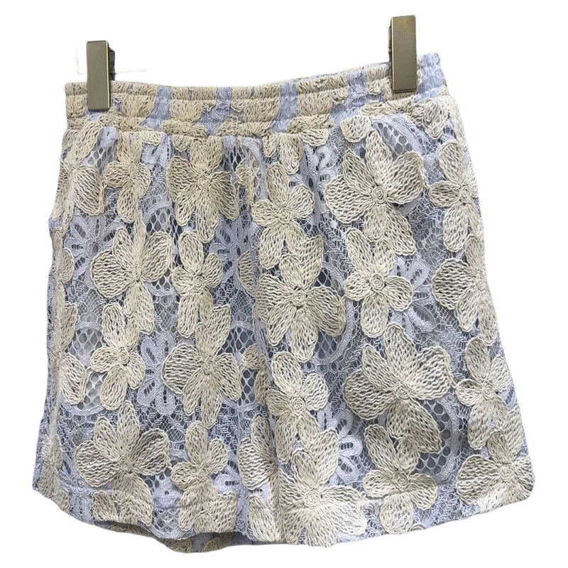 กางเกงลำลองแฟชั่นผู้หญิง ผ้าลูกไม้ปักลายสีสันสดใส ดีไซน์เอวยางยืด ความยาวสามส่วน