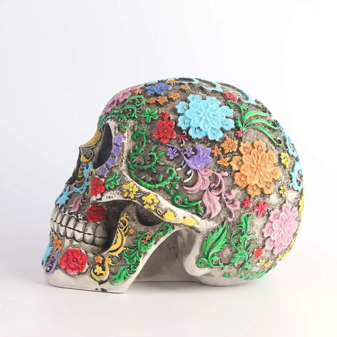 Carved Resin 1:1 Human Skull Decoration Gothic Style Skull Figurine Ornament for Halloween Gift Bar Coffee Shop Table Display