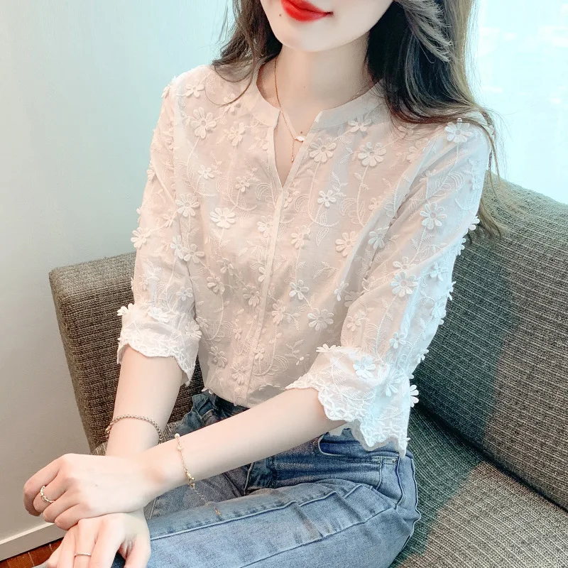 Summer Floral Embroidered White Cotton Woman\'s Blouse Short Sleeve Shirt Fashion Elegant Half Sleeve Tops