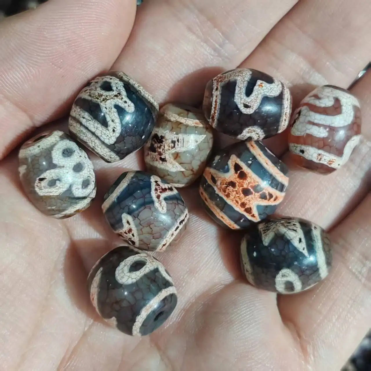 

10pcs Special Offer: Tibetan Dragon Scale Blood Silk Daluo Agate Bead Necklace Pendant Bracelet DIY Accessories Dzi