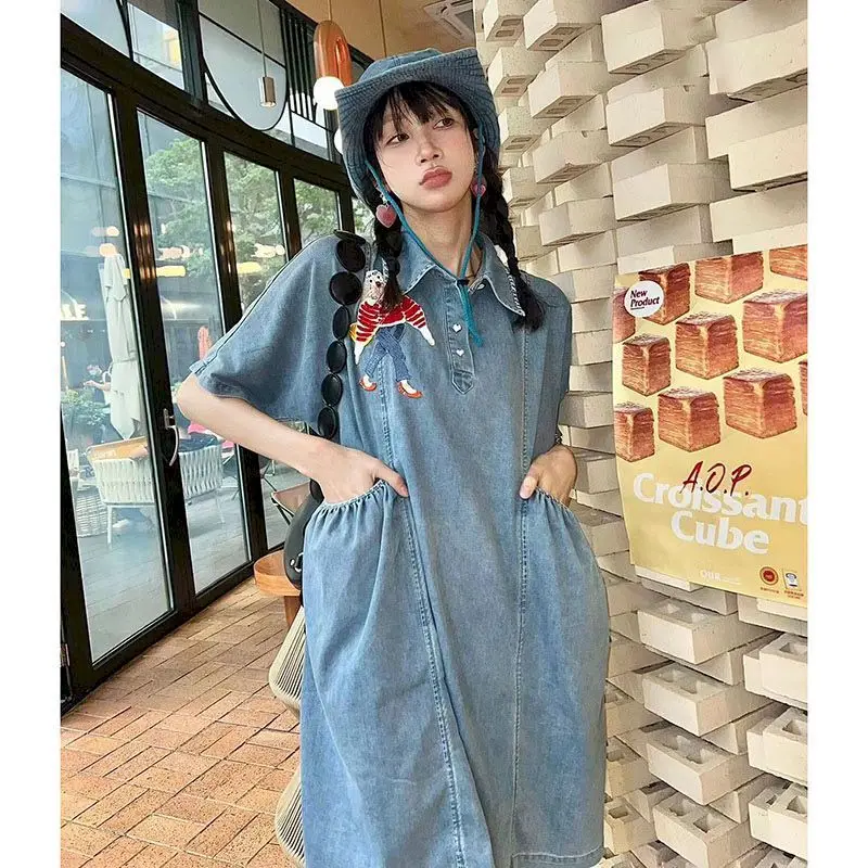 Robe en Denim Brodée Lapin pour Femme, Col Polo, Plissée, Poches, Manches Courtes, Tendance Été 2024