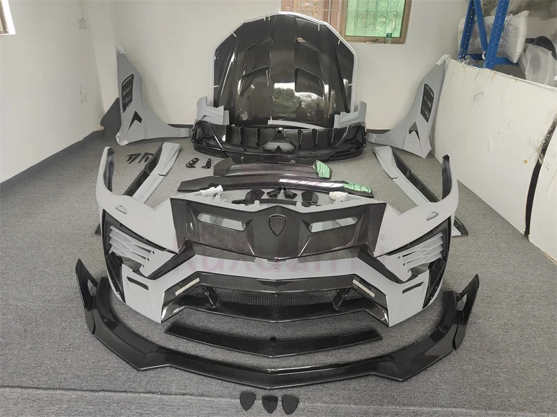 M-style carbon fiber front and rear bumpers side skirts rear spoiler exhaust hood wheels for the Lamborghini URUS body kit