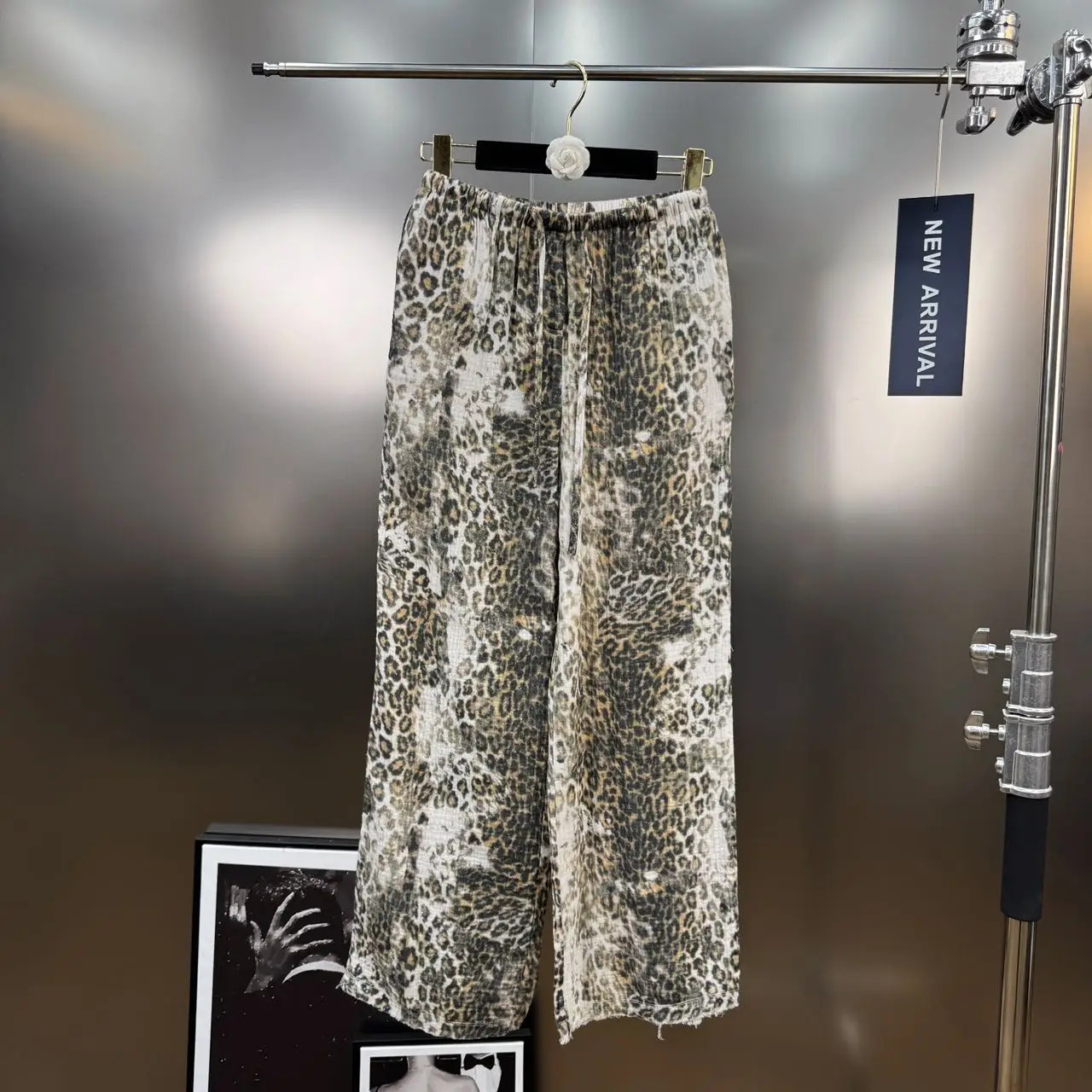 

Spring/Summer 2025 French Retro Leopard Print Elastic Waist Drawstring Straight Wide Leg Casual Pants for Women Ladies