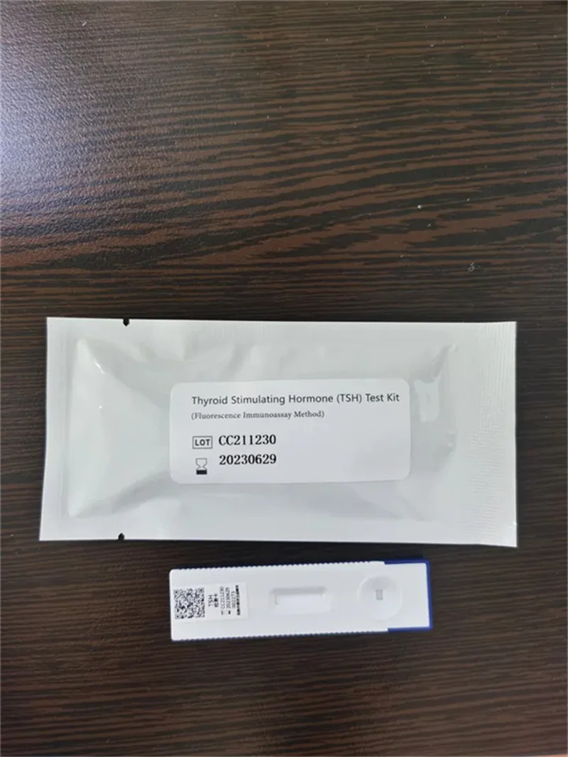 CE Approved Handheld Emergency Use Rapid POCT Children Infection Whole Blood Test Analyzer For PCT SAA IL-6 CRP Plam F