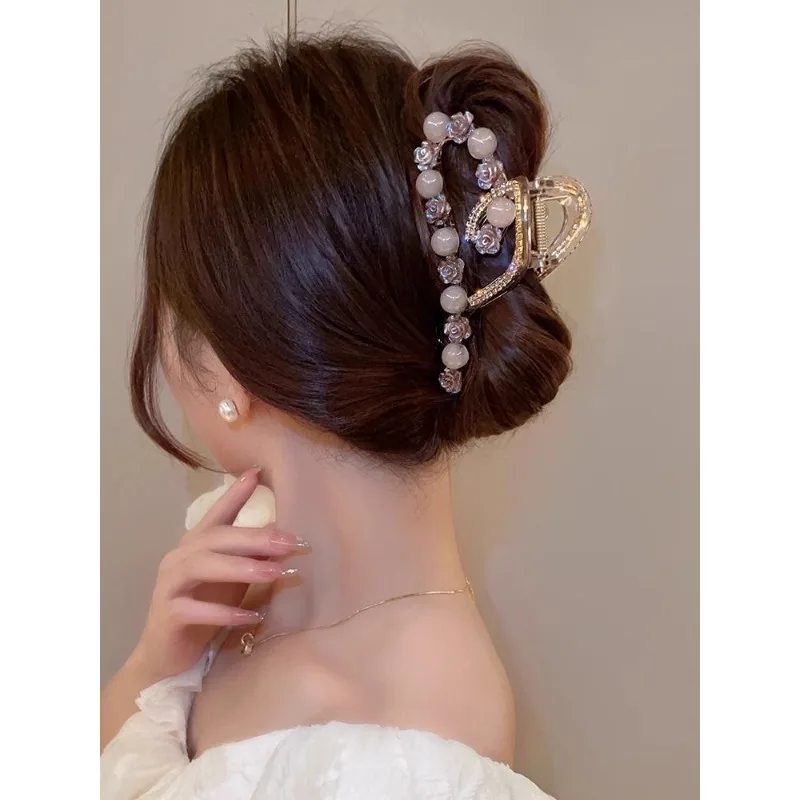 Camellia Elegant All-match Bead Love Grab Clip 2024 New High-end Women's Head Hair Shark Clip Hairpin