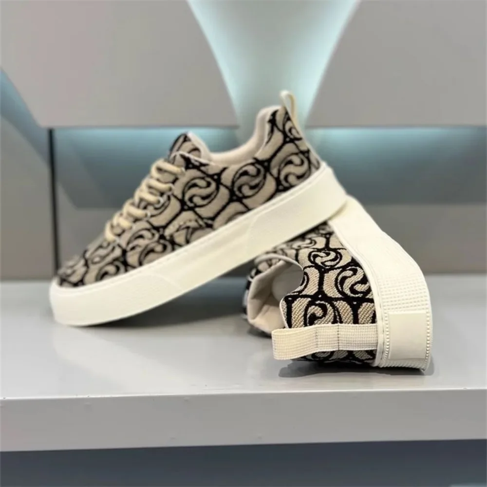 Nowe wszechstronne buty płócienne Trend Casual Board Shoe Design Sense Casuales Trampki Mężczyźni Wiosna Lato Gruba podeszwa Męskie buty sportowe