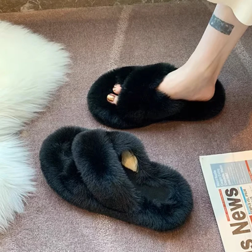

Осень-зима 2025: пушистые тапочки и домашние хлопковые тапочки, женская обувь.