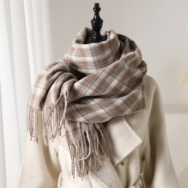 

Дизайнерский брендовый клетчатый женский зимний кашемировый шарф, теплый шейный платок из пашмины, женские шали и накидки, повседневный глушитель с кисточками Bufanda