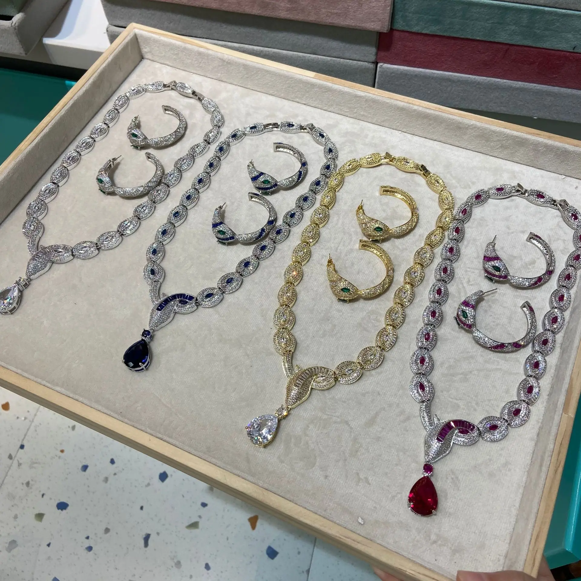 

New Unique Luxury Snake Water Droplet Zircon Necklace Earring Fashion Woman Jewelry Set Dress Banquet Accessories High-Quality