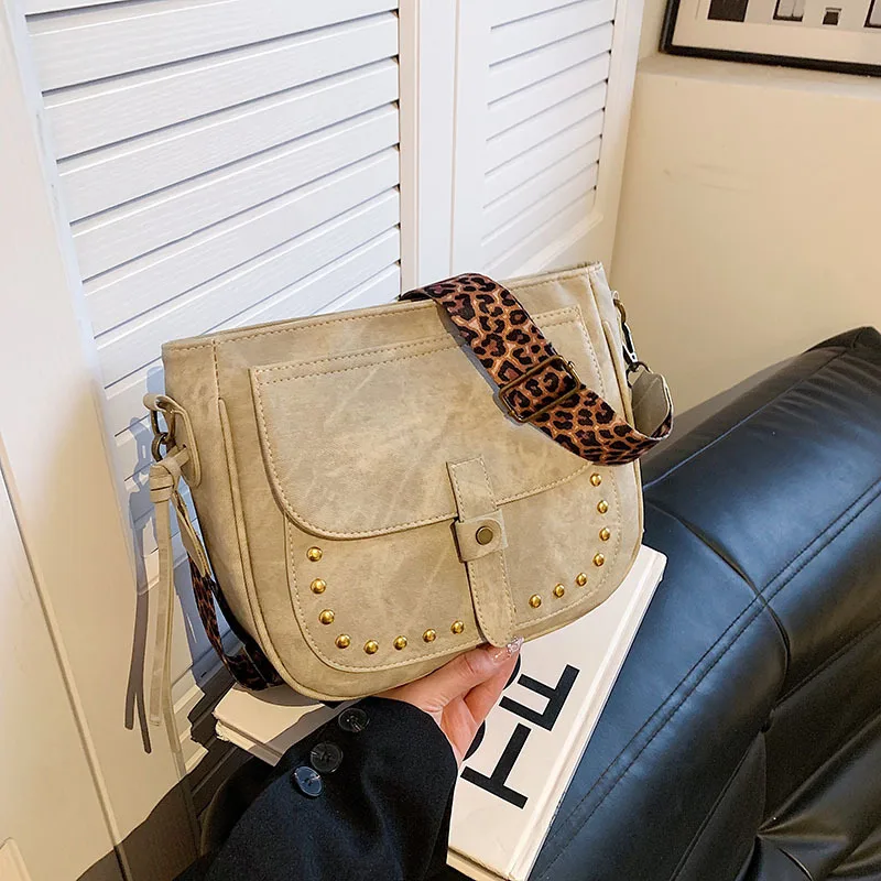 Women's Shoulder Bag Crossbody Saddle Bag New Personalized Simple Trendy High-end Fashionable Versatile Unique Rivets