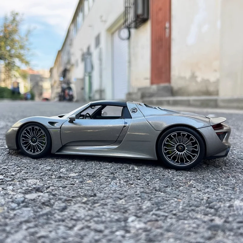 WELLY 1/18 مقياس بورش 918 سبايدر مع أعلى سبيكة سيارة رياضية نموذج جمع تذكارية عرض ثابت الحلي لعبة هدية