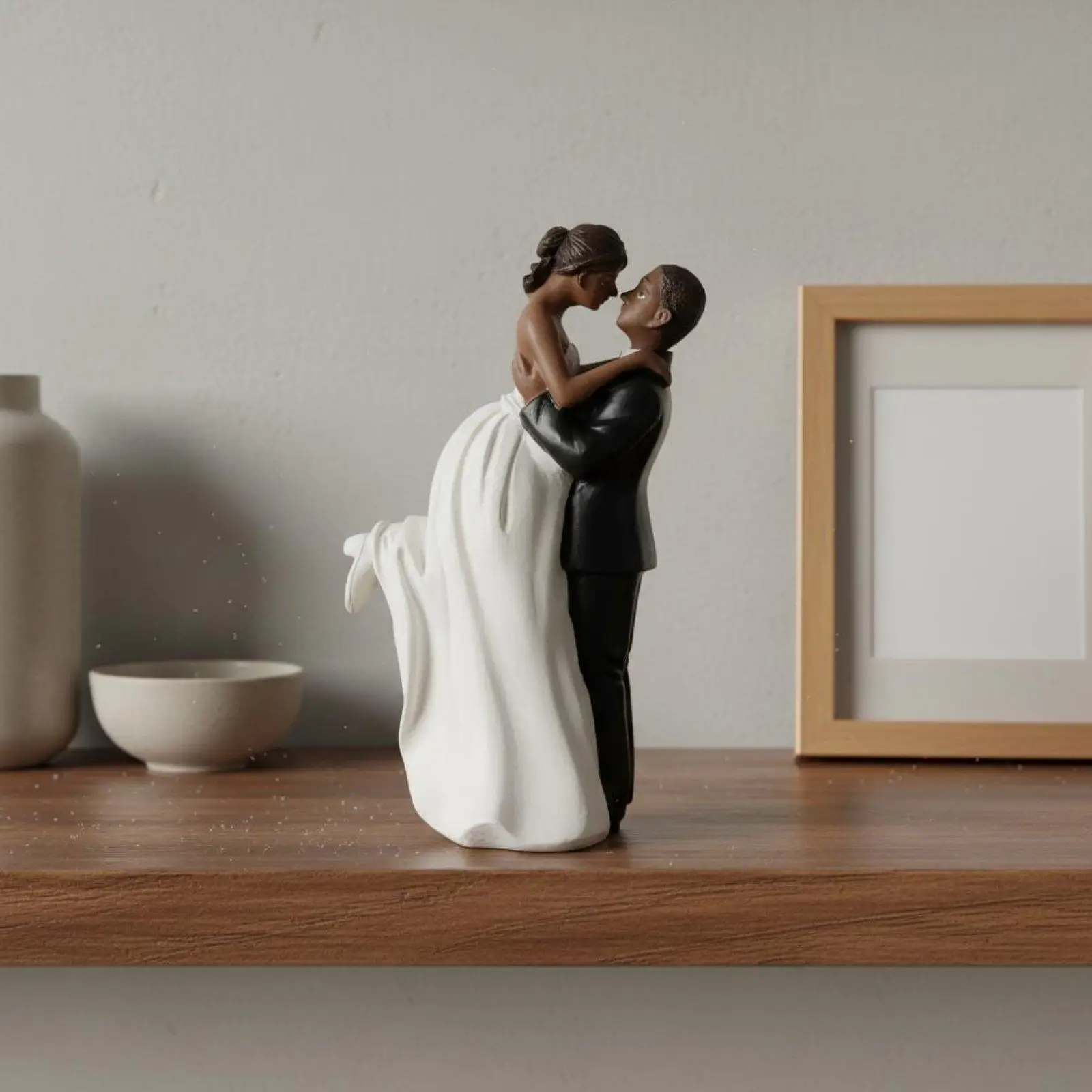 Bride and Groom Cake Topper Resin Wedding Couple Figurine Reusable Wedding Cake Figurine for Anniversary, Engagement Party,