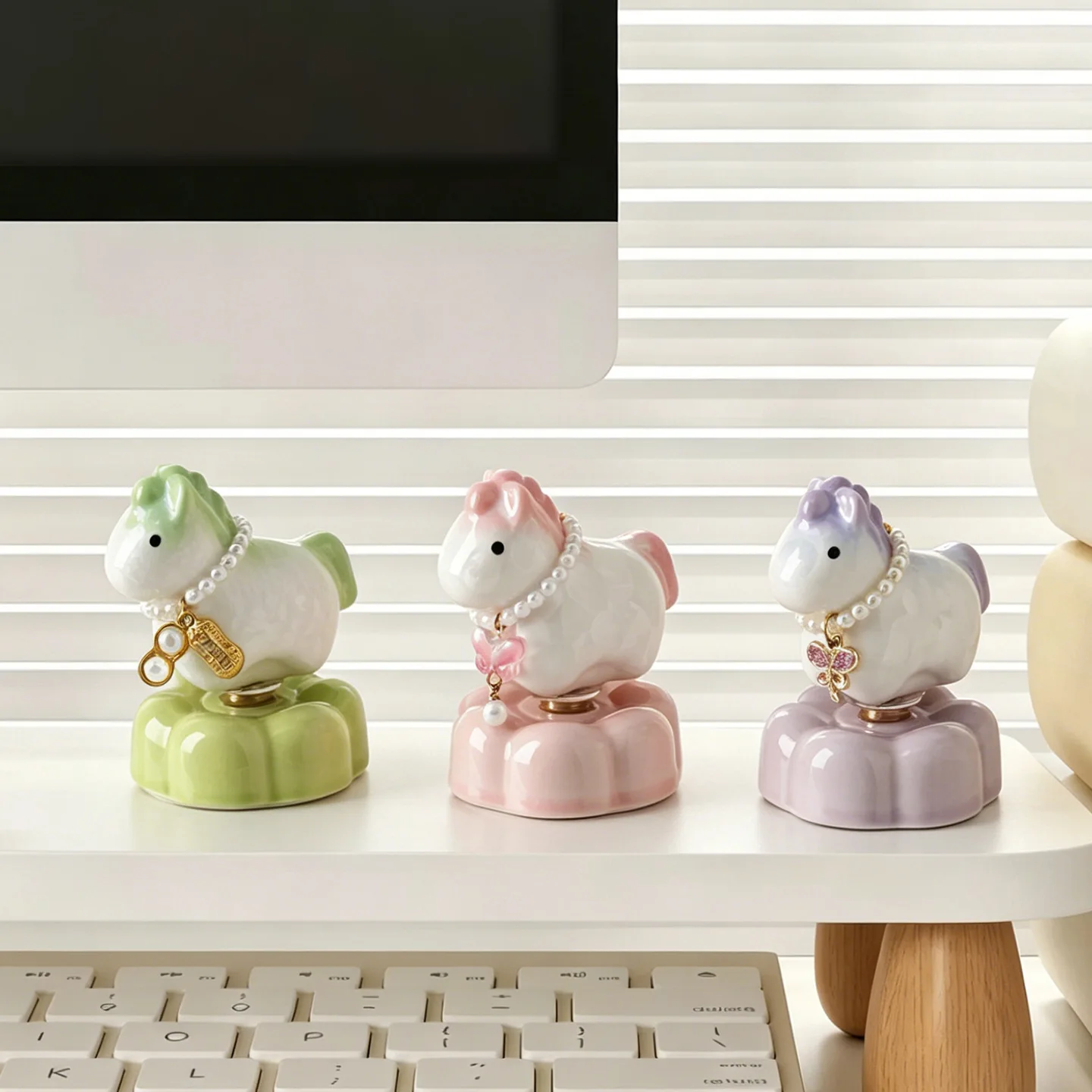 Creative Spinning Horse: Desktop Decorative Mood Stabilizer Figurine from Jingdezhen,the Ceramics Capital—Ceramic Souvenir