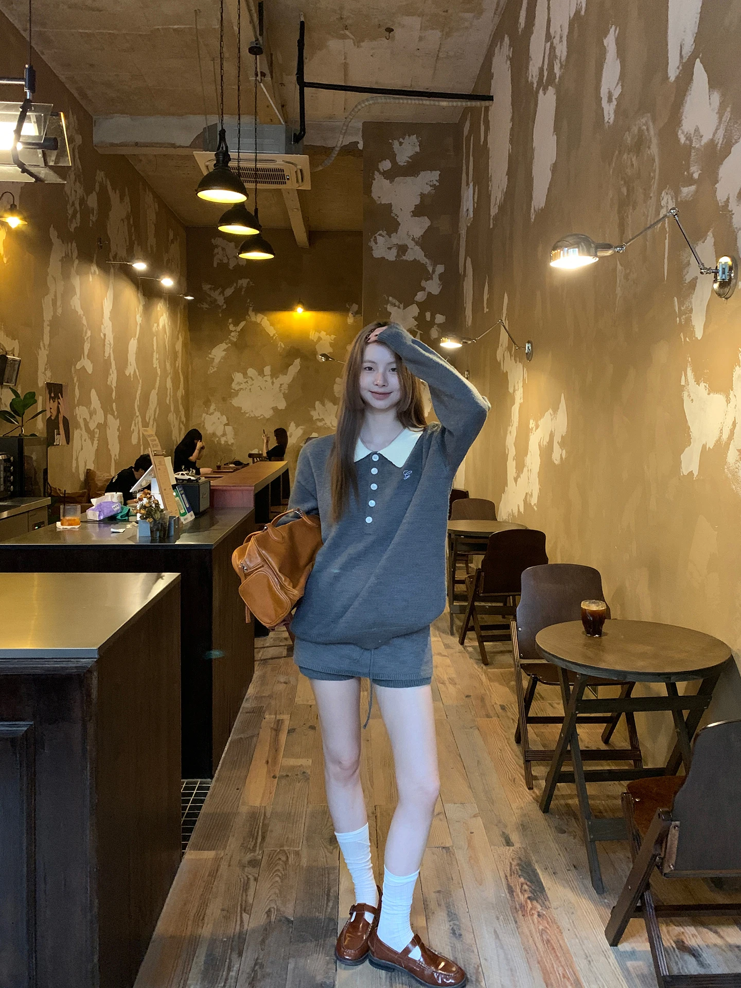 

Свободный женский вязаный свитер ay в Корейском стиле, простой, ранняя осень, Новое поступление, G Sle, длинный рукав из смеси шерсти для поездок на работу...