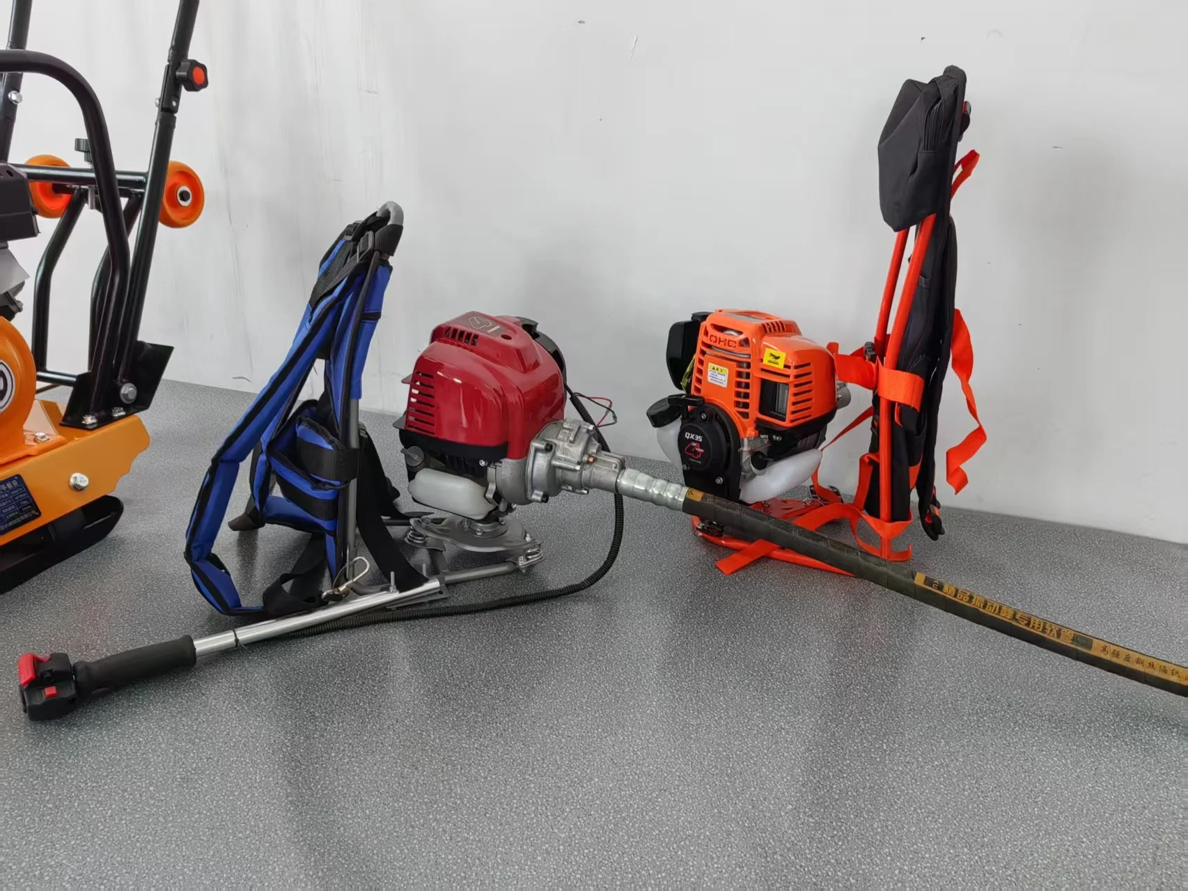 Portable And Durable Concrete Vibrator Poker Hose Power Concrete Vibrator Machine  Backpack Concrete Vibrator