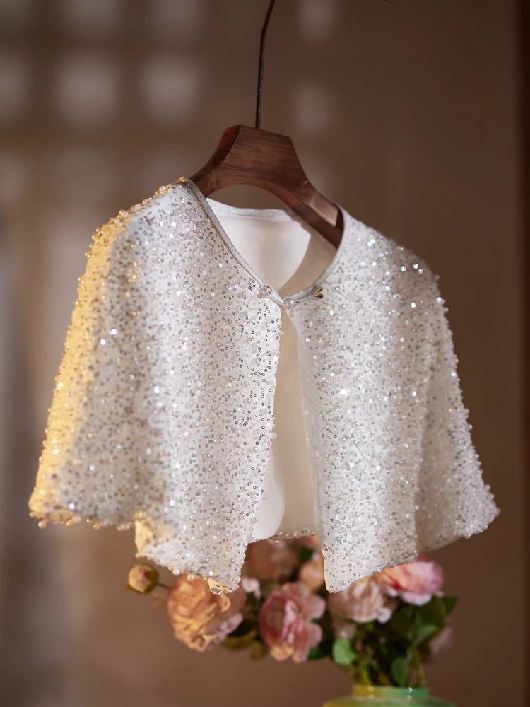 

Новое пальто с ручной вышивкой бисером и кружевом, супер-стильное, универсальное, свободного кроя, в стиле принцессы