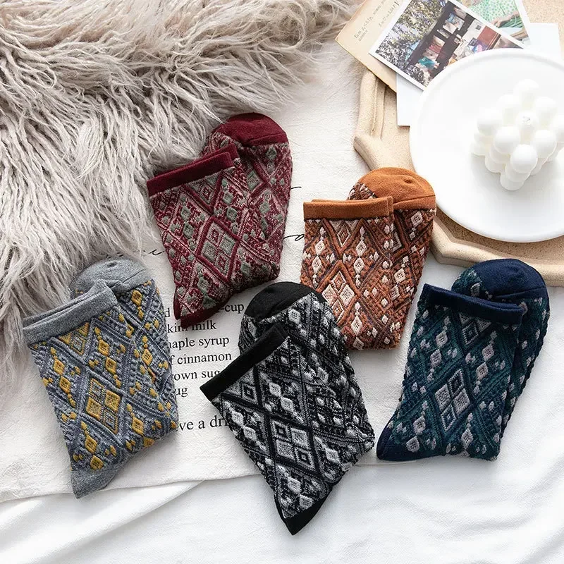 Woman Plaid Cotton Socks Students Vintage Streetwear Crew Socks Fashion Embroidery Ethnic Harajuku Retro Long Socks Women Sox